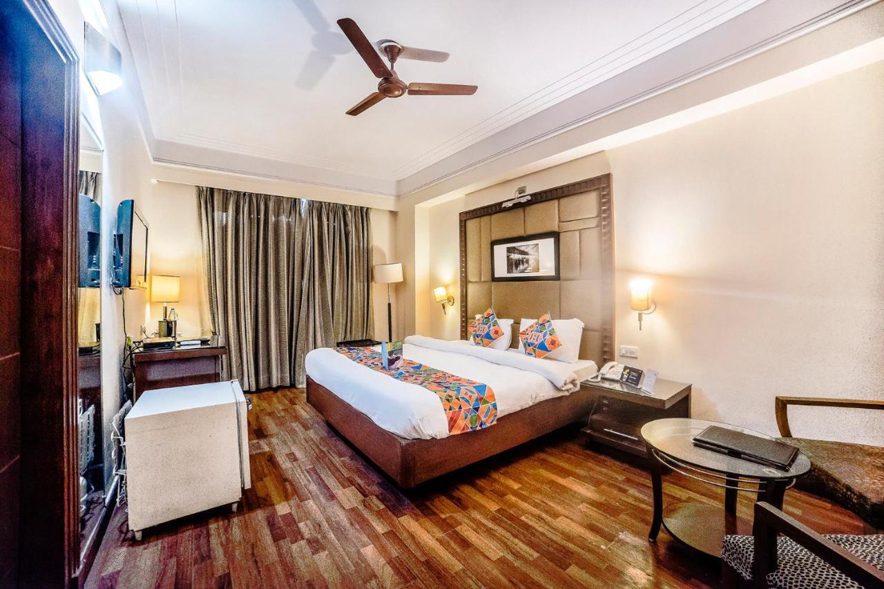 The Bmk Hotel Greater Kailash Дели Экстерьер фото